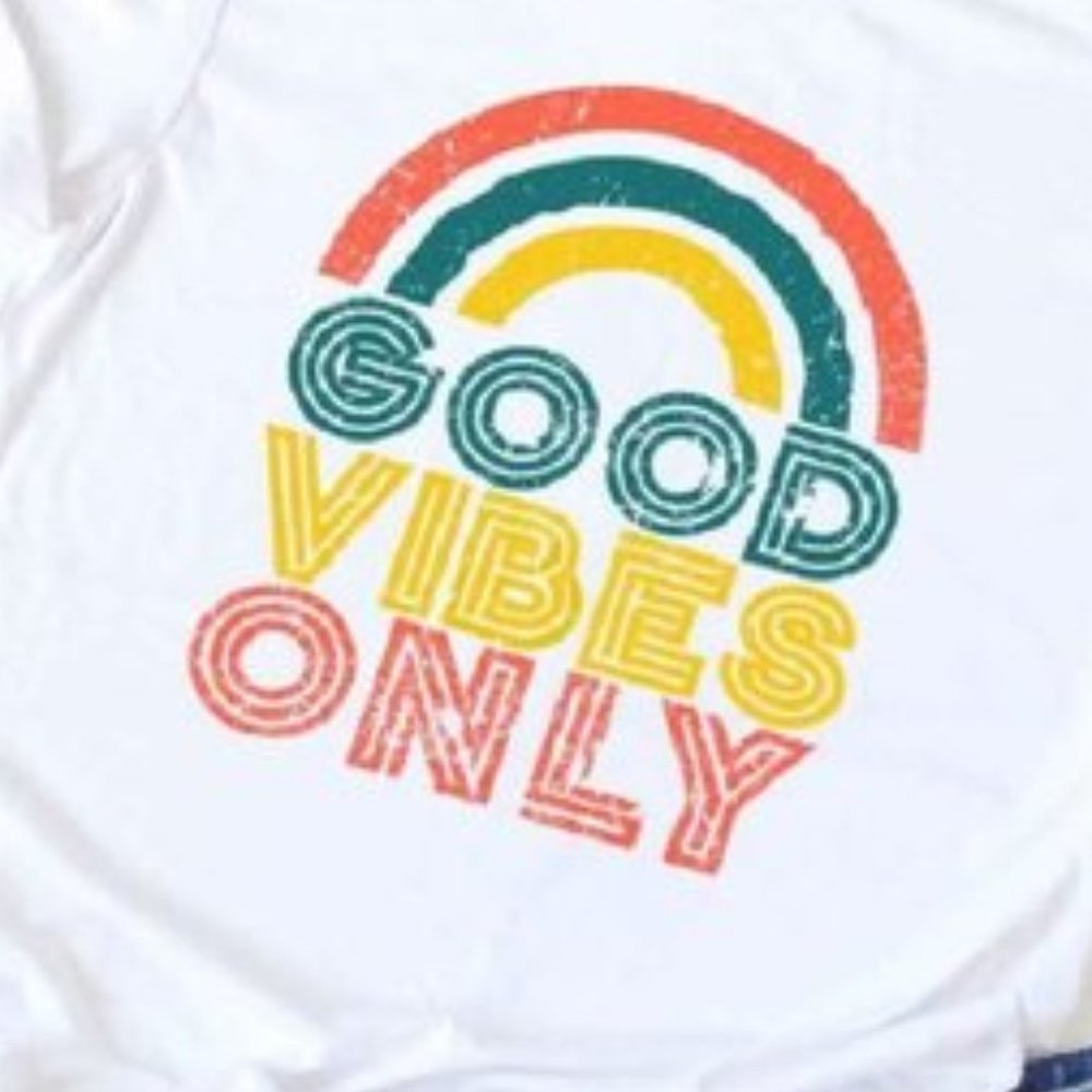 NWT "Good Vibes Only" Rainbow Graphic Women's Tee - Picture 2 of 3